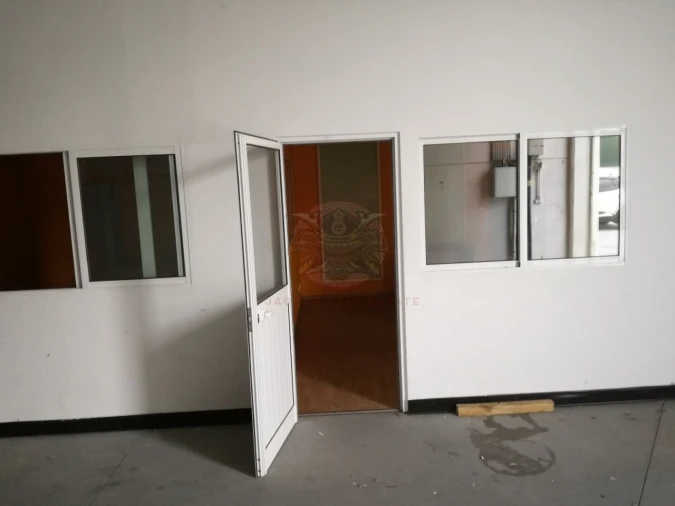 Armazém para Arrendamento em Venda do Pinheiro e Santo Estêvão das Galés Foto 18