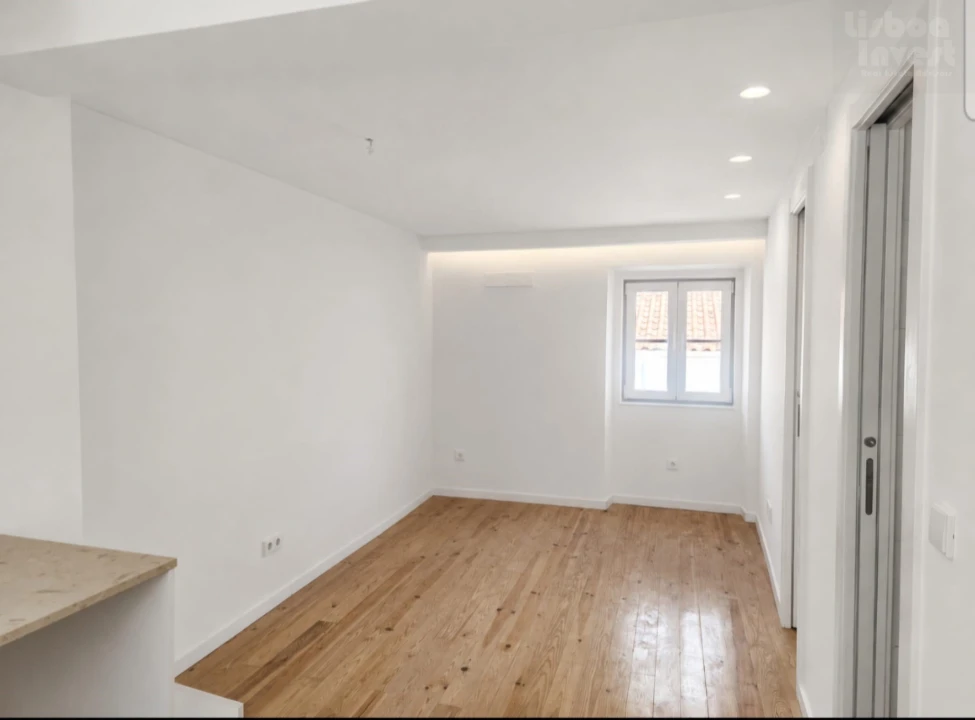 Apartamento T1 para Venda em Santa Maria Maior Foto 7
