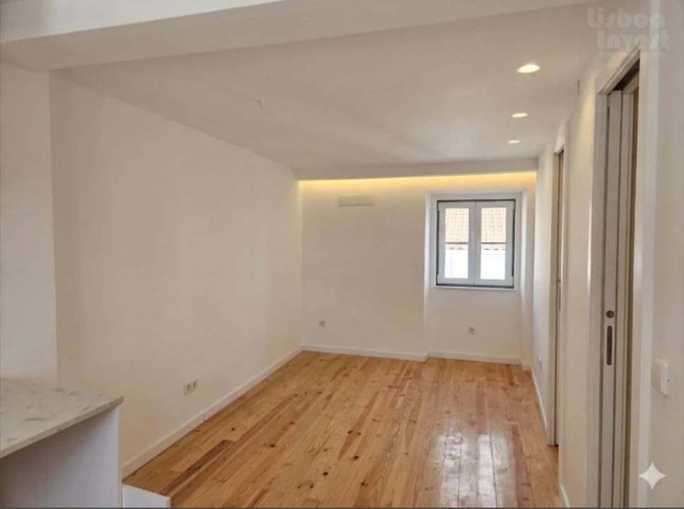 Apartamento T1 para Venda em Santa Maria Maior Foto 12