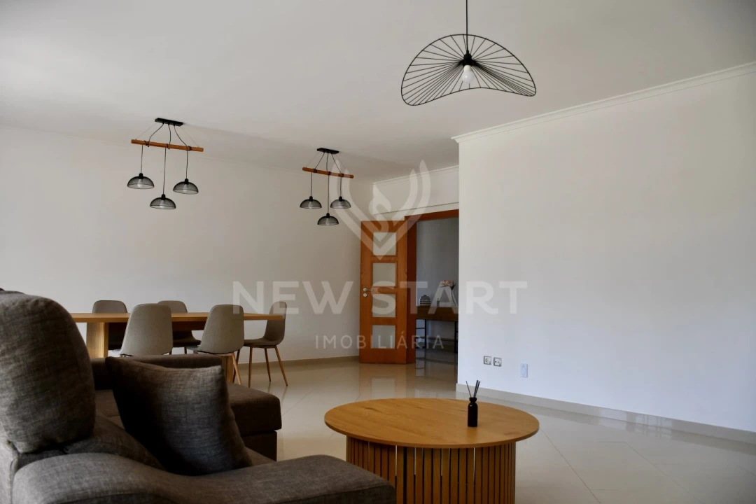 Moradia T5 para Venda em Conceição e Estoi Foto 10