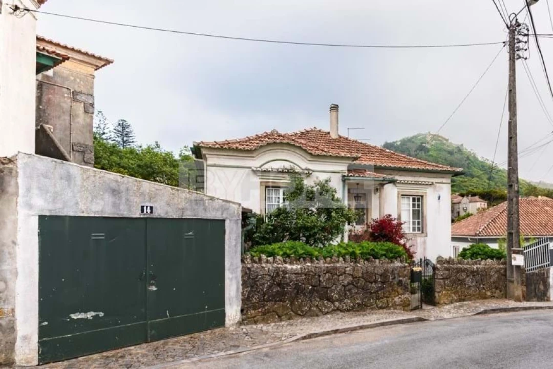 Moradia T6 para Venda em Agualva e Mira-Sintra Foto 1