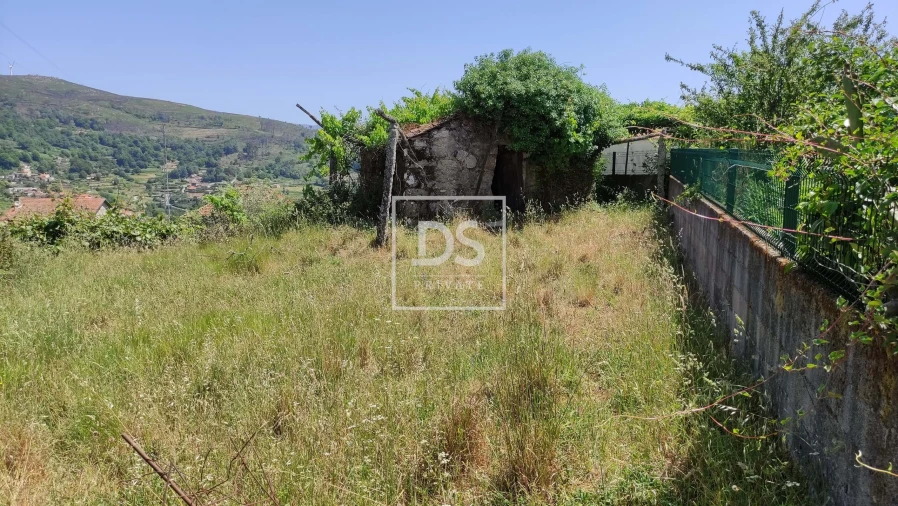 Moradia T3 para Venda em Viariz Foto 4