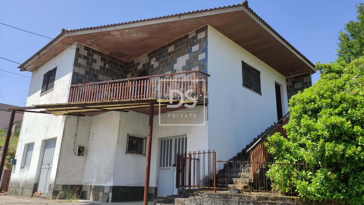 Moradia T3 para Venda em Viariz Foto 1