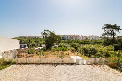Moradia T3 para Venda em Rio de Mouro
