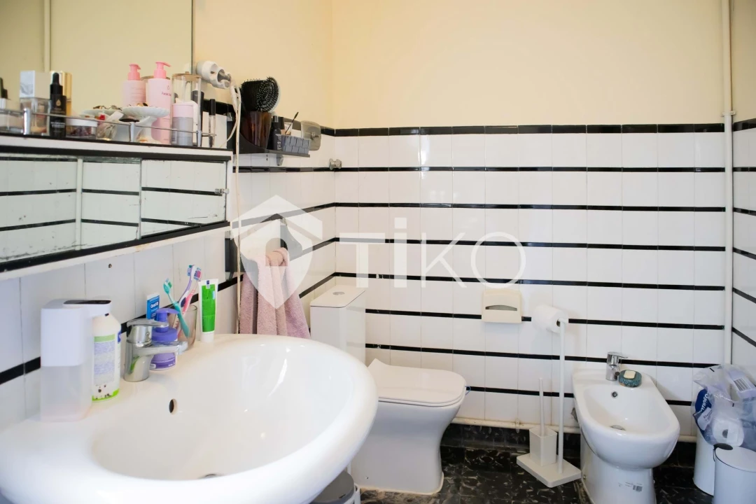 Prédio para Venda em Guarda Foto 45