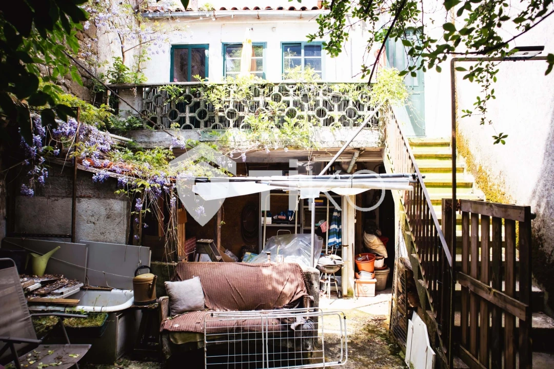 Prédio para Venda em Guarda Foto 48