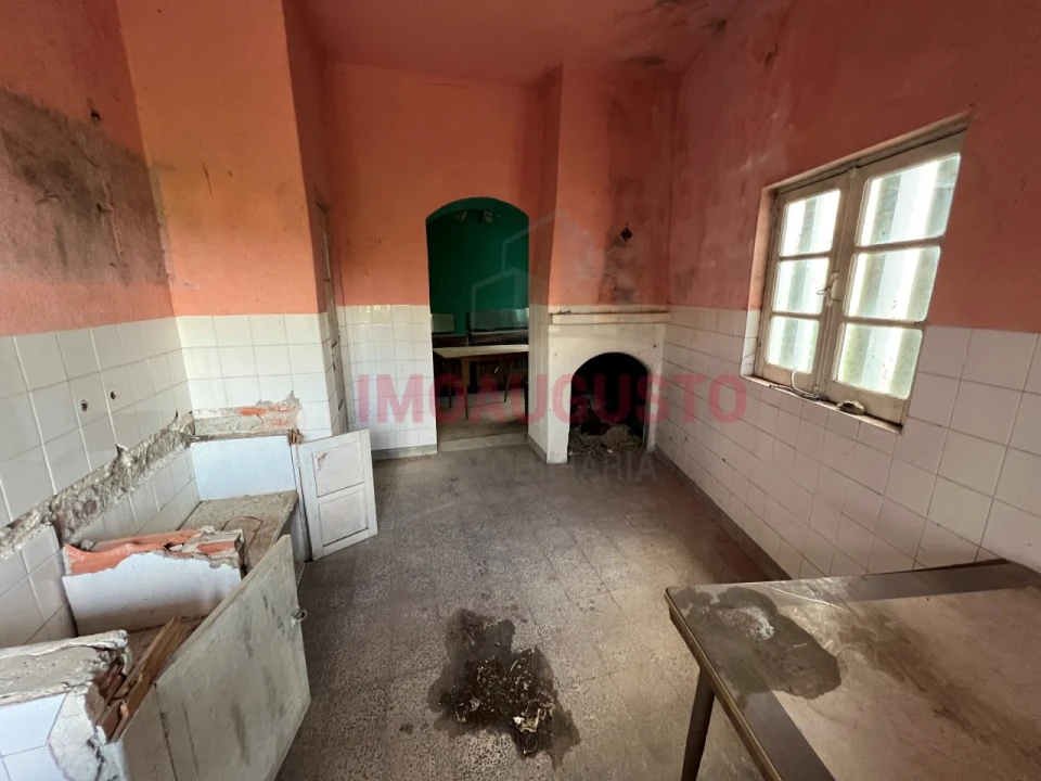 Moradia T4 para Venda em Ribamondego Foto 7