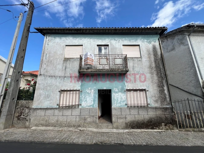 Moradia T4 para Venda em Ribamondego Foto 2