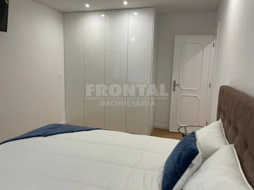 Apartamento T3 para Arrendamento em Mafamude e Vilar do Paraíso