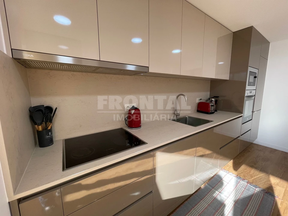 Apartamento T3 para Arrendamento em Mafamude e Vilar do Paraíso Foto 5