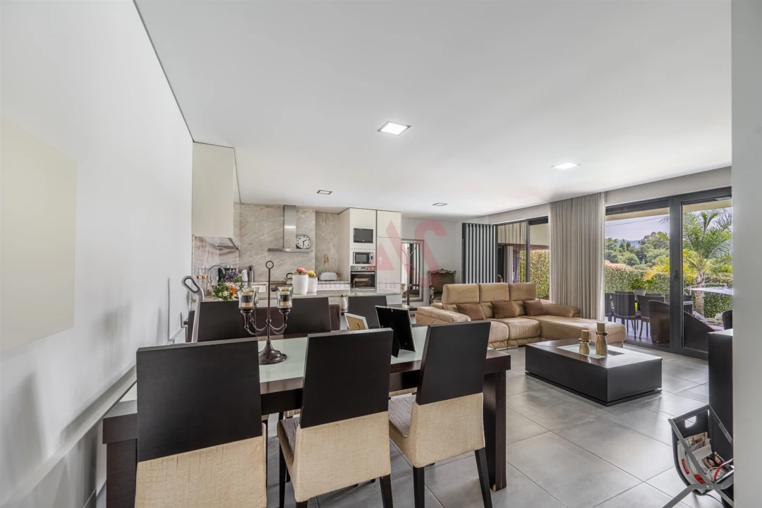 Moradia T5 para Venda em Caldas de Vizela (São Miguel e São João) Foto 37