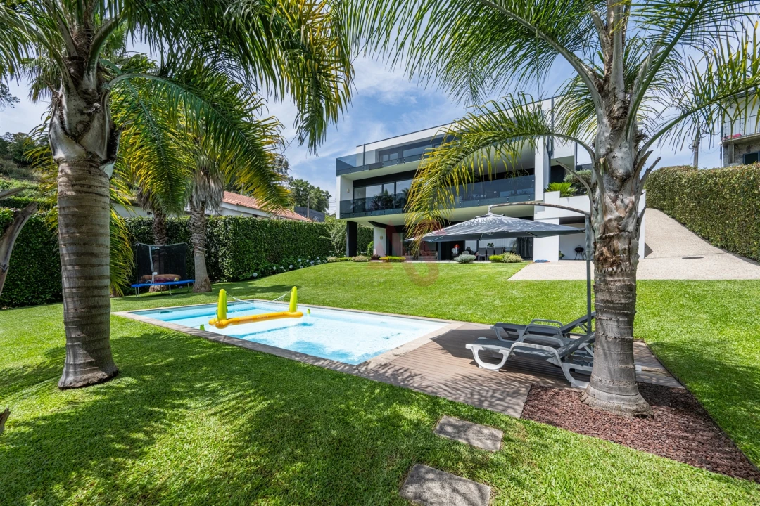 Moradia T5 para Venda em Caldas de Vizela (São Miguel e São João) Foto 2