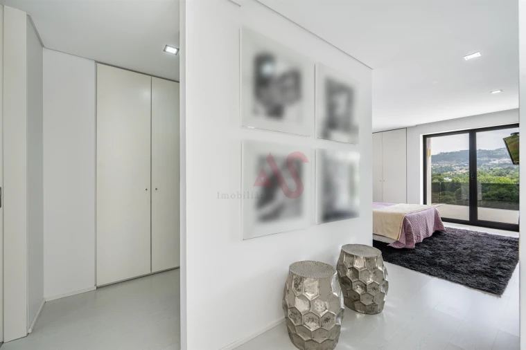 Moradia T5 para Venda em Caldas de Vizela (São Miguel e São João) Foto 9