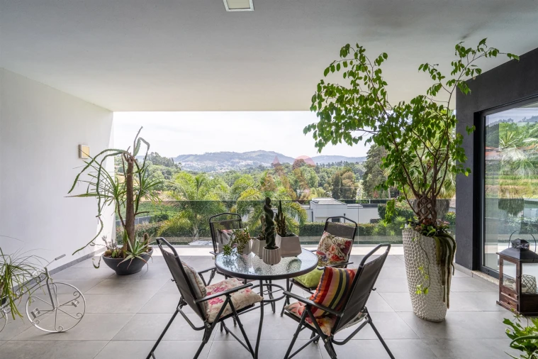 Moradia T5 para Venda em Caldas de Vizela (São Miguel e São João) Foto 30