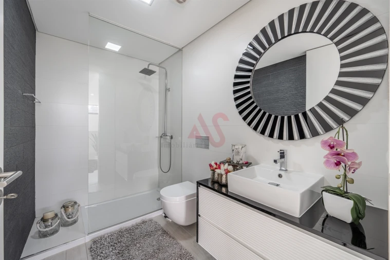 Moradia T5 para Venda em Caldas de Vizela (São Miguel e São João) Foto 17