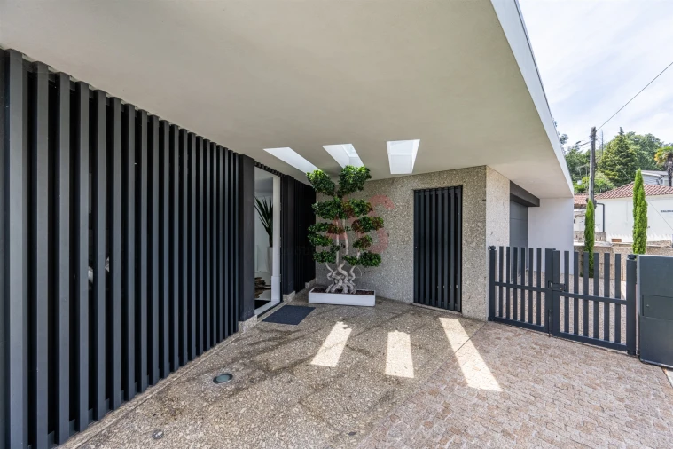 Moradia T5 para Venda em Caldas de Vizela (São Miguel e São João) Foto 7