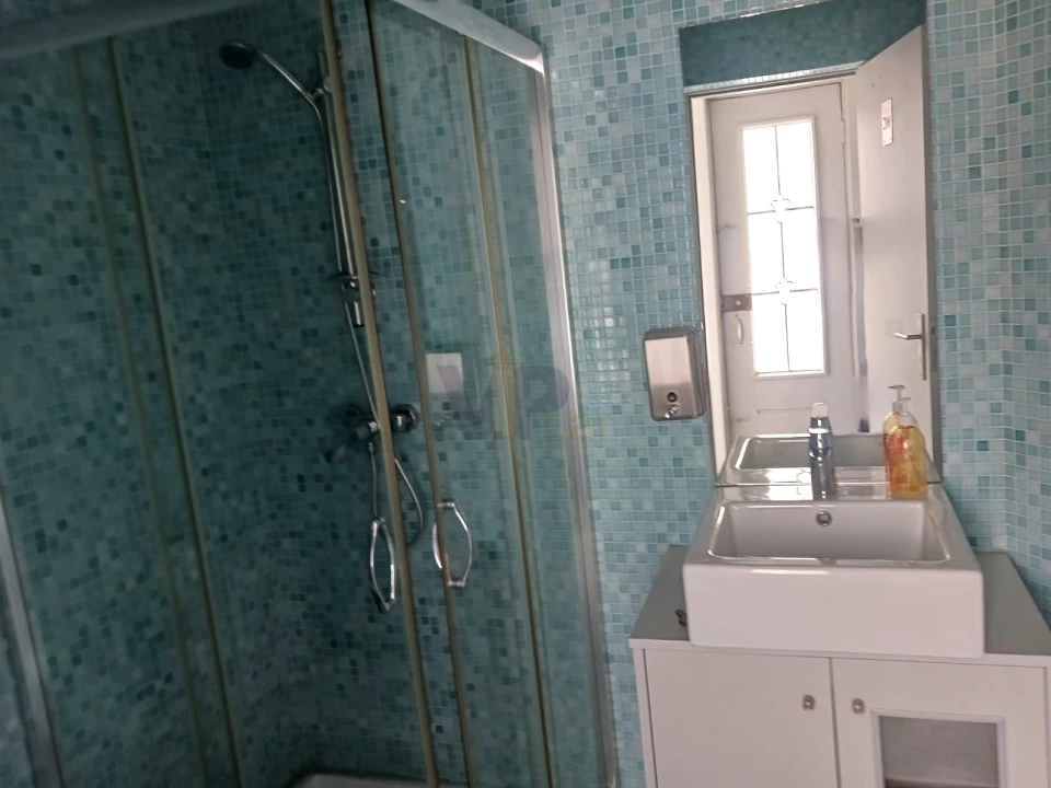 Loja para Arrendamento em Paranhos Foto 10