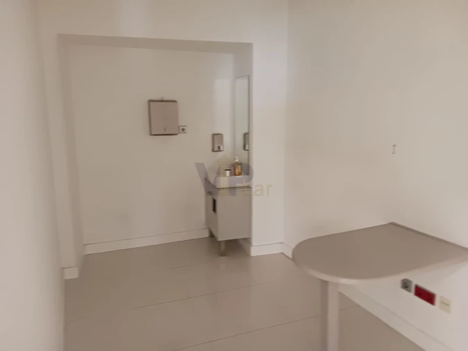 Loja para Arrendamento em Paranhos Foto 25