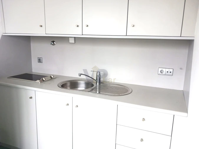 Loja para Arrendamento em Paranhos Foto 23