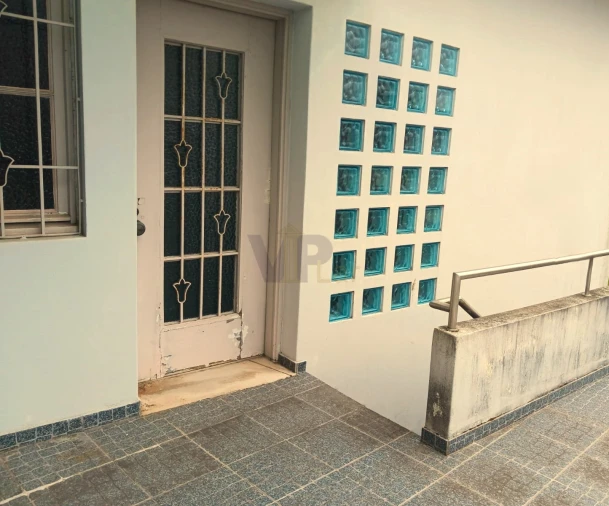 Loja para Arrendamento em Paranhos Foto 8