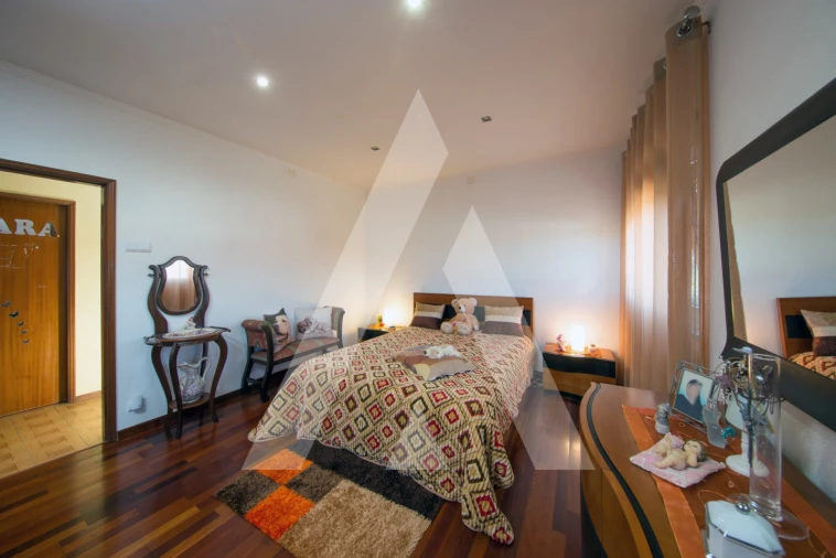 Moradia T4 para Venda em Figueiro do Campo Foto 6