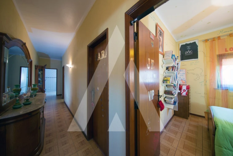 Moradia T4 para Venda em Figueiro do Campo Foto 9