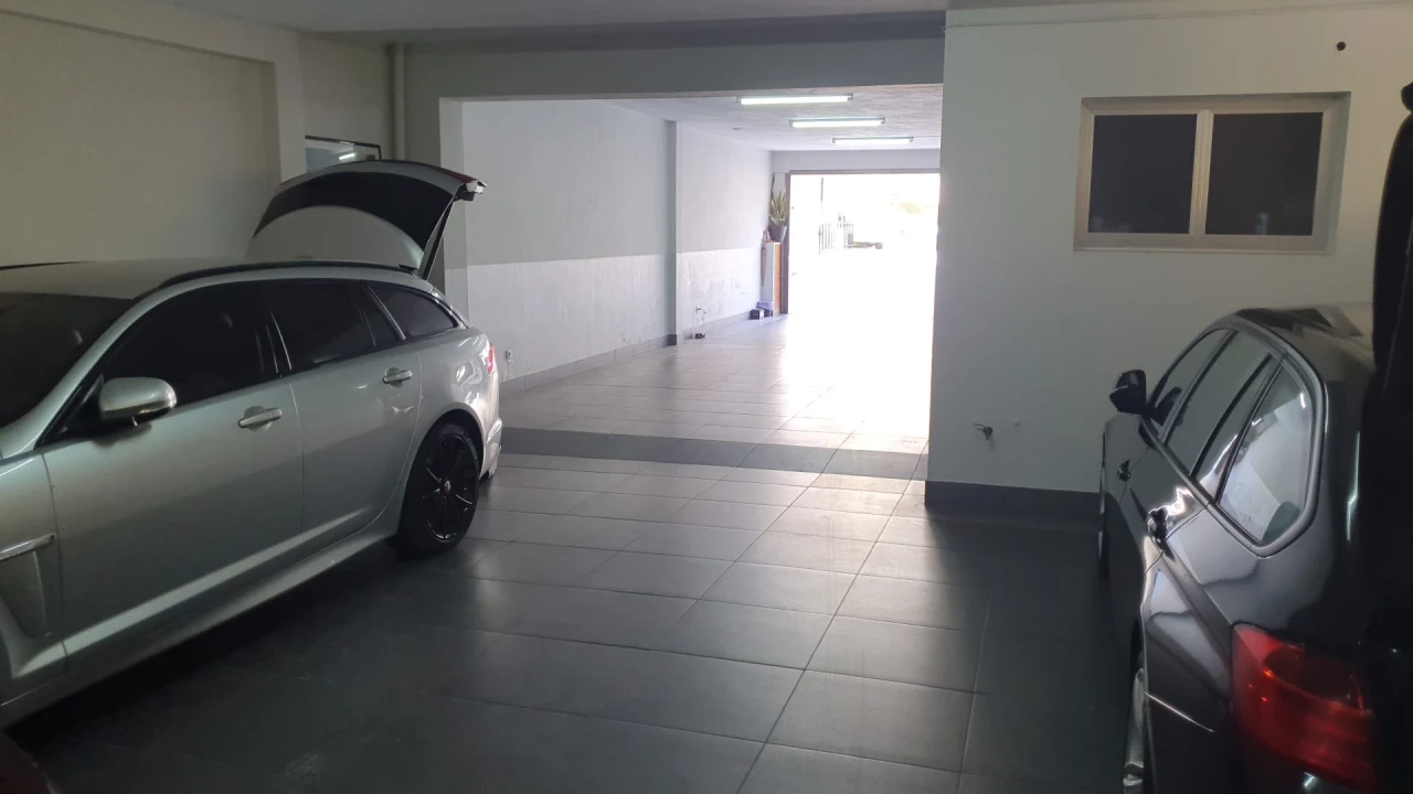 Armazém para Venda em Ramalde Foto 4