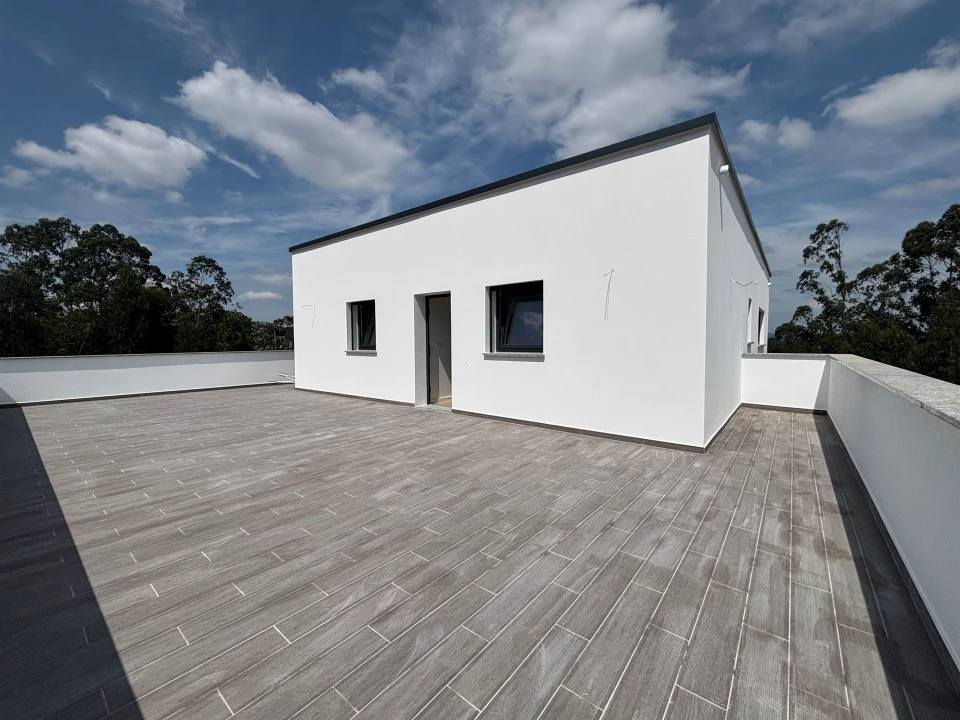 Moradia T4 para Venda em Caxarias Foto 25