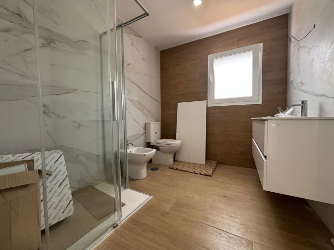 Moradia T4 para Venda em Caxarias Foto 11