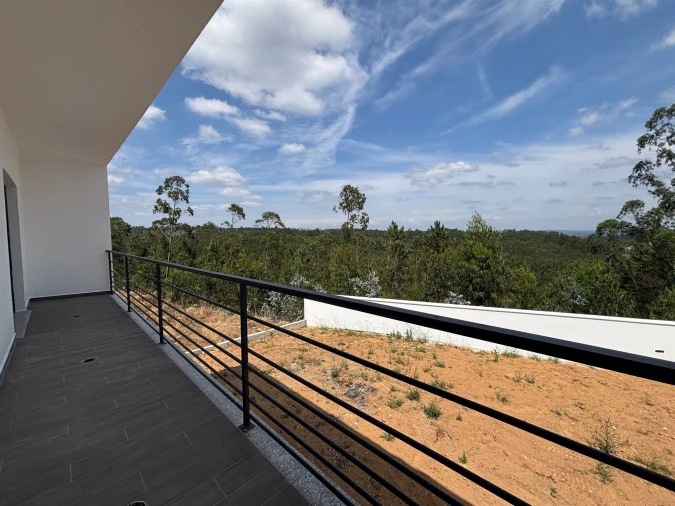 Moradia T4 para Venda em Caxarias Foto 20