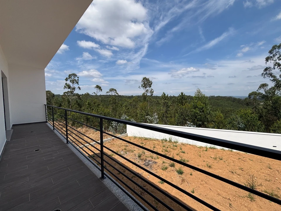 Moradia T4 para Venda em Caxarias Foto 20