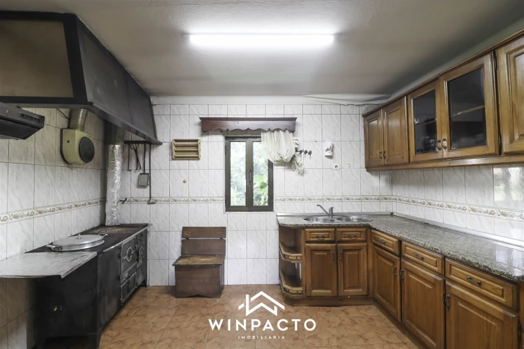 Moradia T3 para Venda em Lapa do Lobo Foto 6