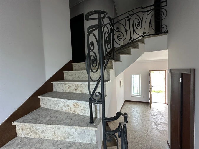 Moradia T5 para Venda em Paião Foto 1