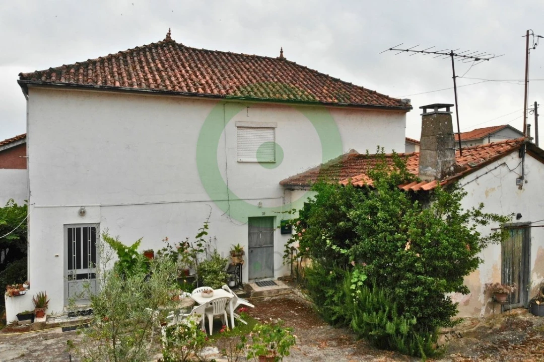 Moradia T4 para Venda em Valpaços e Sanfins Foto 1