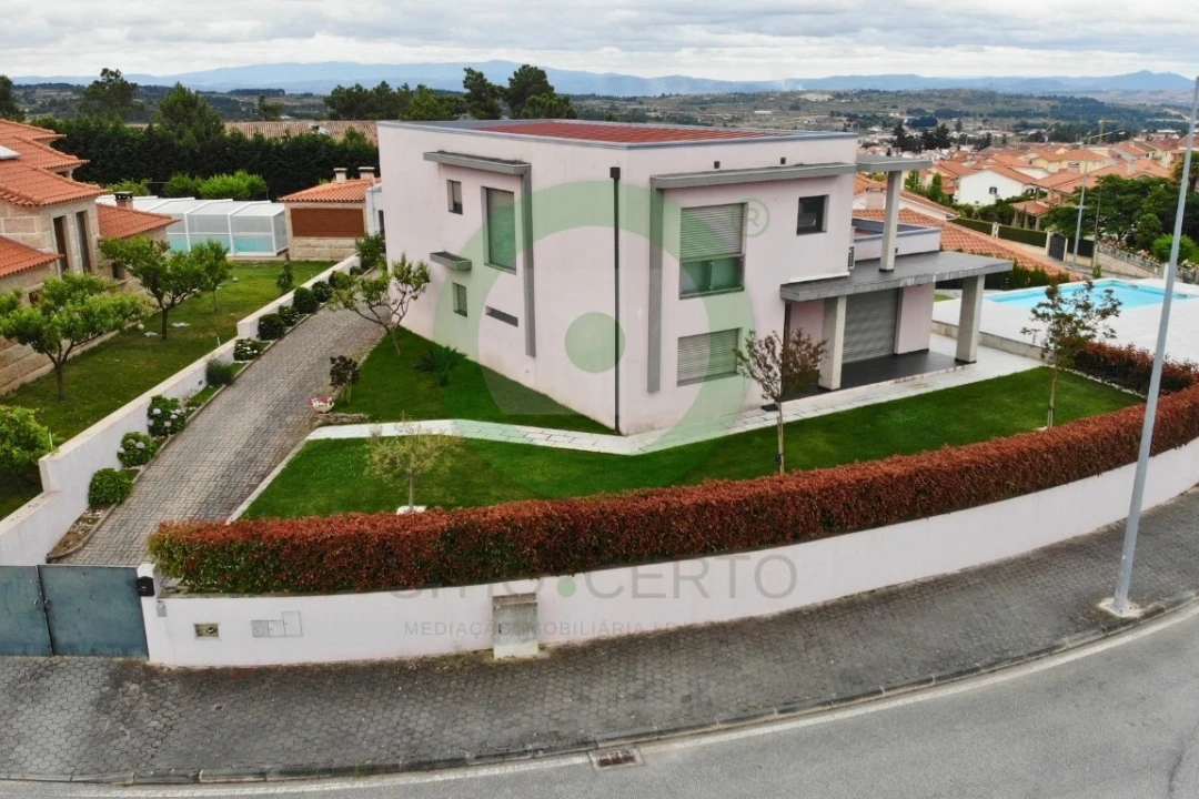 Moradia T4 para Venda em Valpaços e Sanfins Foto 2