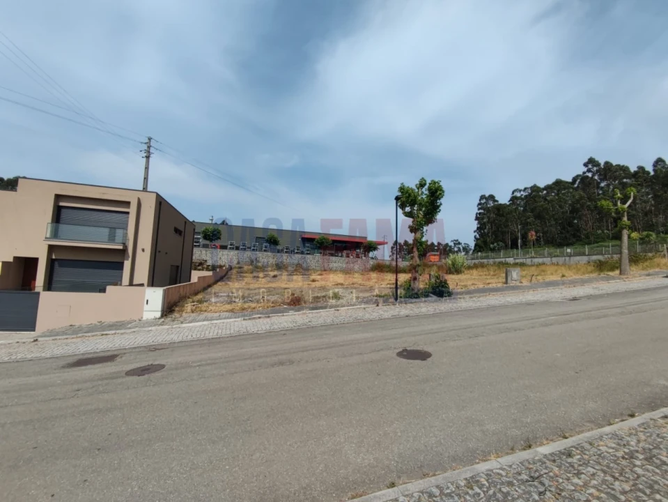 Terreno para Venda em Macieira da Maia Foto 3