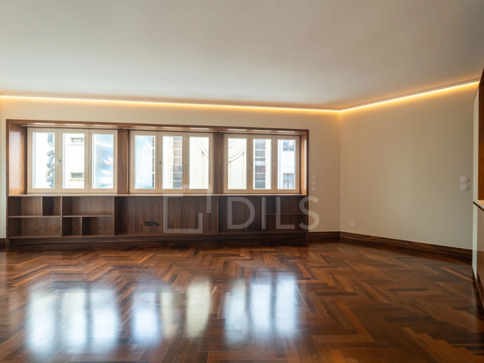 Apartamento T2 para Venda em Cedofeita, Santo Ildefonso, Sé, Miragaia, São Nicolau e Vitória Foto 4