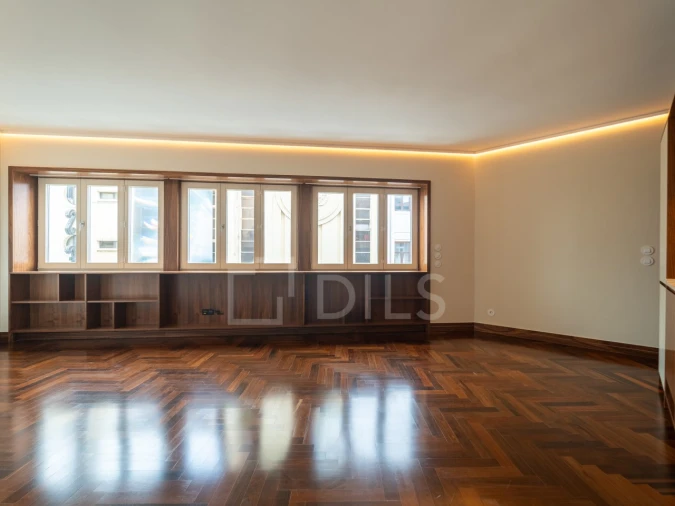 Apartamento T2 para Venda em Cedofeita, Santo Ildefonso, Sé, Miragaia, São Nicolau e Vitória Foto 4