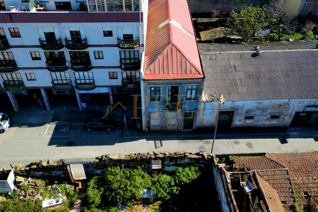 Moradia T6 para Venda em Santa Marinha e São Pedro da Afurada Foto 3