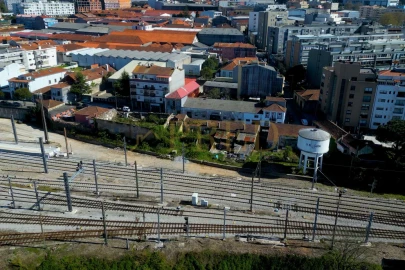 Moradia T6 para Venda em Santa Marinha e São Pedro da Afurada