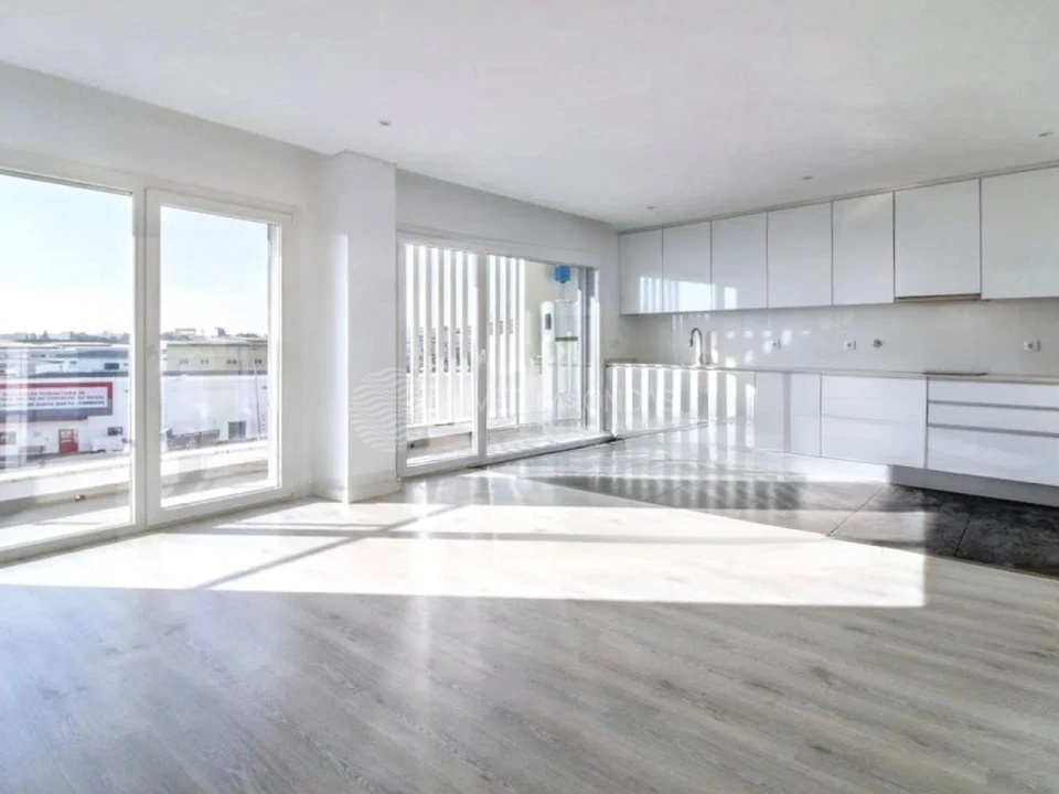 Apartamento T3 para Venda em Corroios Foto 2