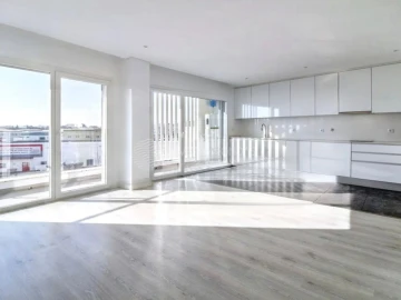 Apartamento T3 para Venda em Corroios