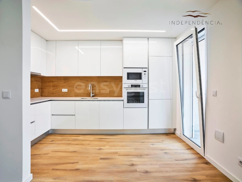 Apartamento T2 para Venda em Nazare Foto 3
