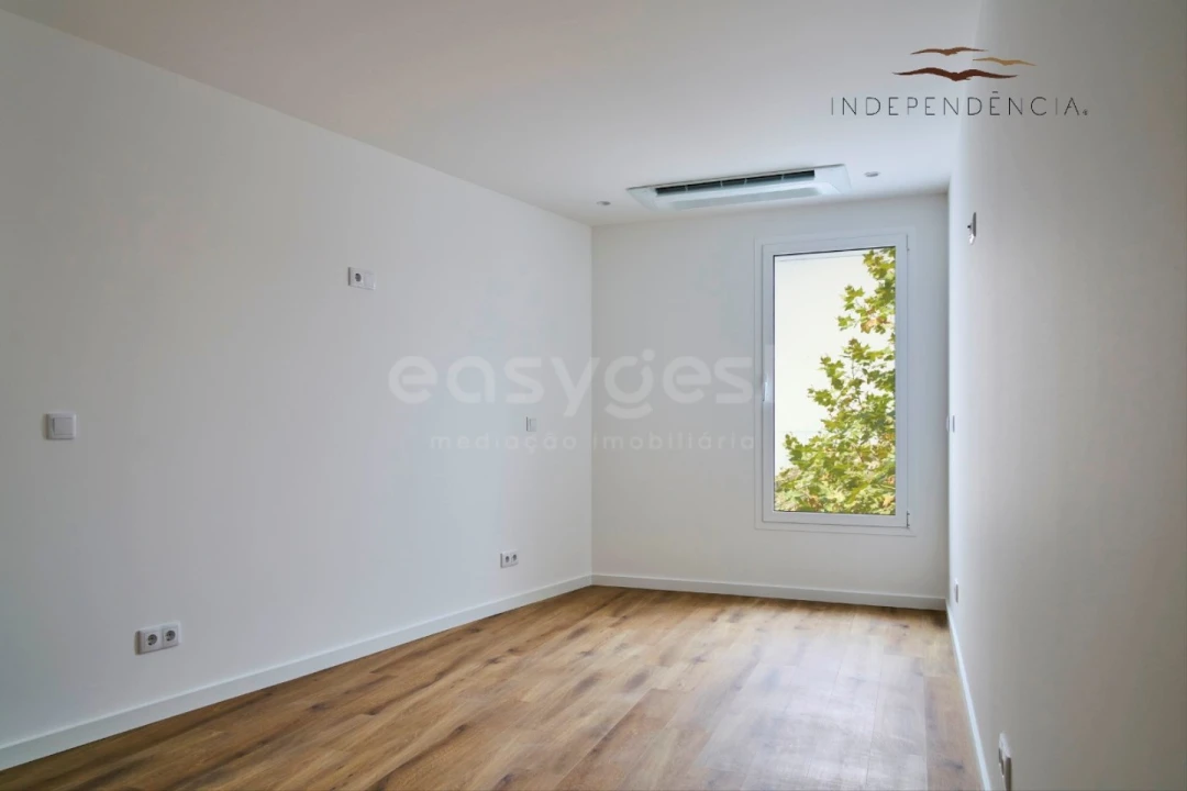 Apartamento T2 para Venda em Nazare Foto 6