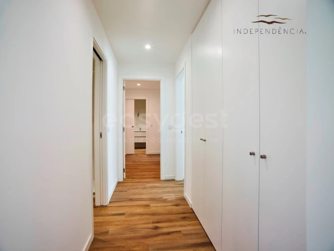 Apartamento T2 para Venda em Nazare Foto 5