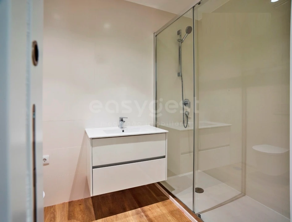 Apartamento T2 para Venda em Nazare Foto 7