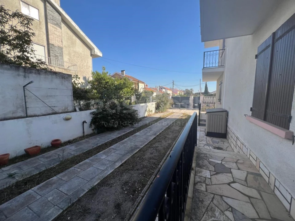 Quinta T3 para Venda em Moita Foto 7