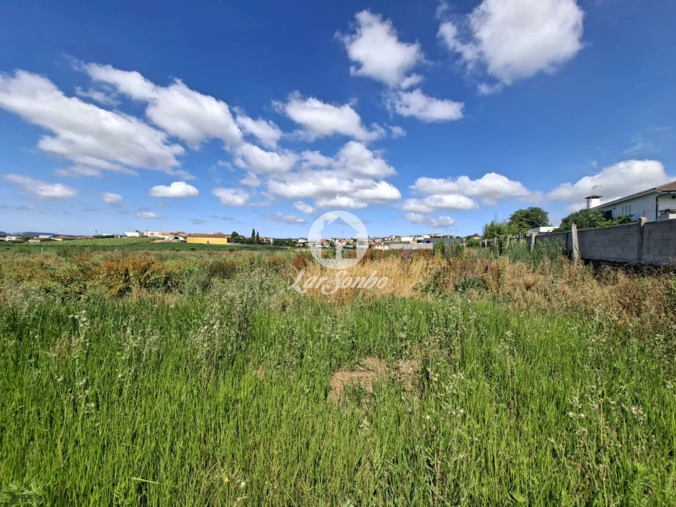 Terreno para Venda em Fradelos Foto 1