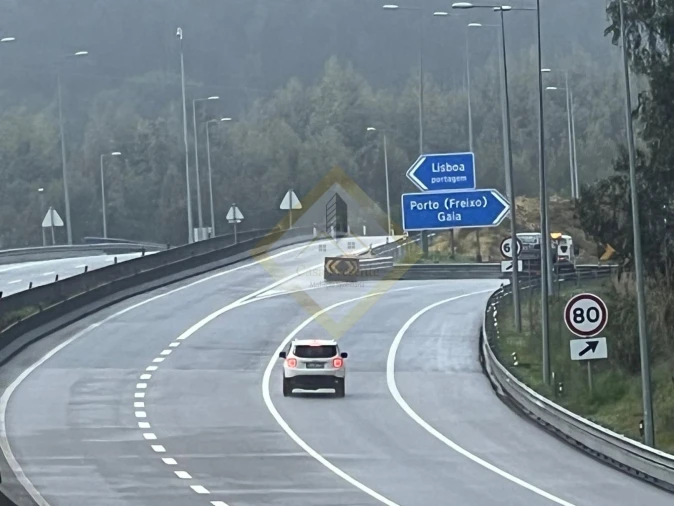 Terreno para Venda em Pedroso e Seixezelo Foto 4