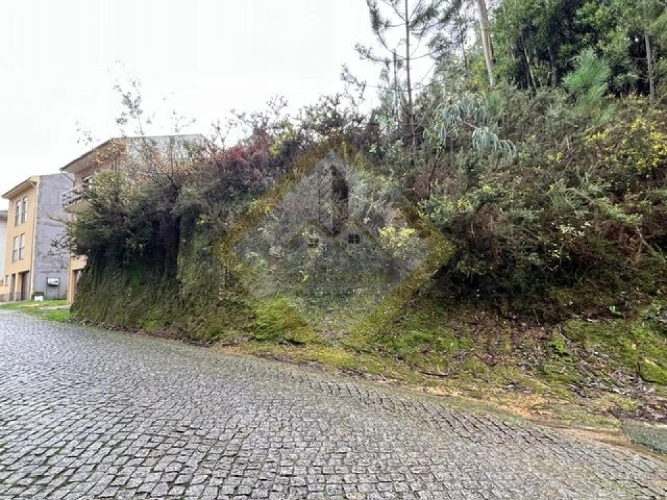 Terreno para Venda em Pedroso e Seixezelo Foto 1